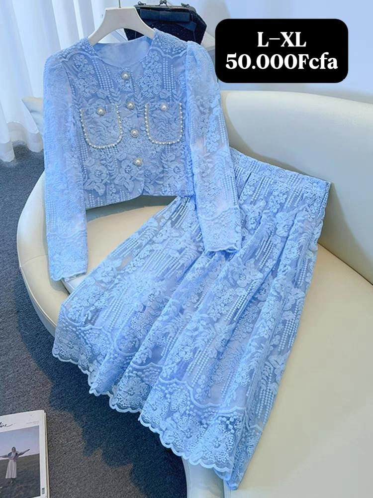 Ensemble Bleu Dentelle — visuel 1