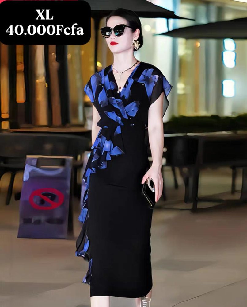 Robe Bleu Fleuri — visuel 1