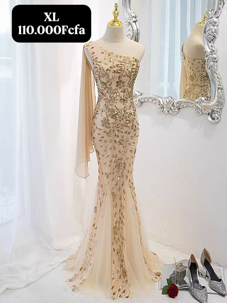 Robe Or Dentelle — visuel 1