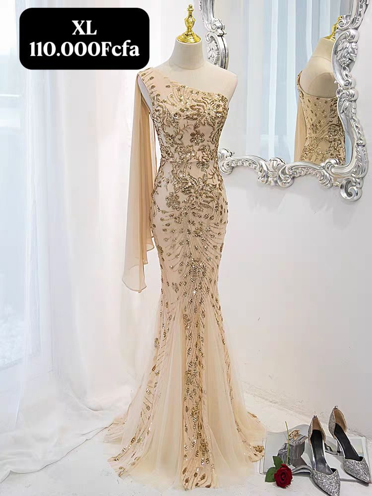 Robe Or Dentelle — visuel 1